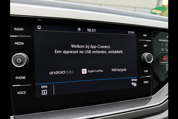 Volkswagen Polo 1.0 TSI Comfortline Business carplay_Camera_Cruise_Led