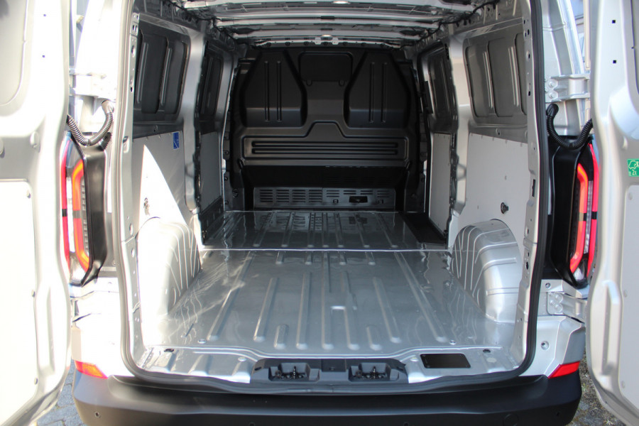 Ford E-Transit Custom 340 L2H1 Trend 71 kWh ELEKTRISCH ! Apple Carplay, Camera, Cruise Control, Metallic lak, Winter pakket: Stoel-, Stuur- en Voorraamverw., verwarming, Van € 46.340,- nu voor € 37.950,-