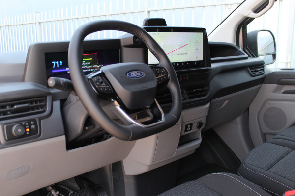 Ford E-Transit Custom 340 L2H1 Trend 71 kWh ELEKTRISCH ! Apple Carplay, Camera, Cruise Control, Metallic lak, Winter pakket: Stoel-, Stuur- en Voorraamverw., verwarming, Van € 46.340,- nu voor € 37.950,-