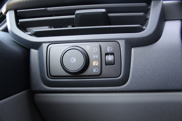 Ford E-Transit Custom 340 L2H1 Trend 71 kWh ELEKTRISCH ! Apple Carplay, Camera, Cruise Control, Metallic lak, Winter pakket: Stoel-, Stuur- en Voorraamverw., verwarming, Van € 46.340,- nu voor € 37.950,-
