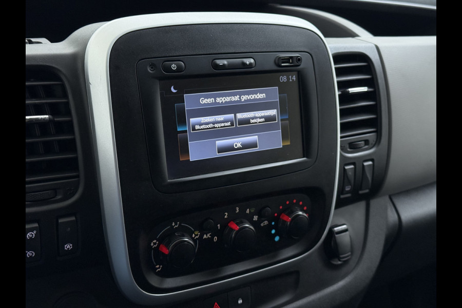 Renault Trafic DCI 126PK 3-Pers. EURO 6 Trekhaak Navi Airco Cruise Control Imperial Bluetooth Pdc Comfort Energy Achterdeuren Schuifdeur Betonplex Vloer Inbouwkasten 1.6dCi T29 L1H1 1e Eigenaar 2.000KG Trekgewicht Origineel Nederlandse Bus
