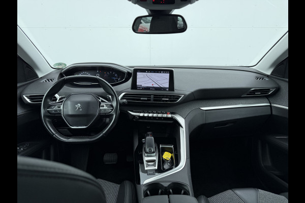 Peugeot 3008 1.2 PureTech Allure | Trekhaak | Pano | CarPlay | Keyless | 19 inch