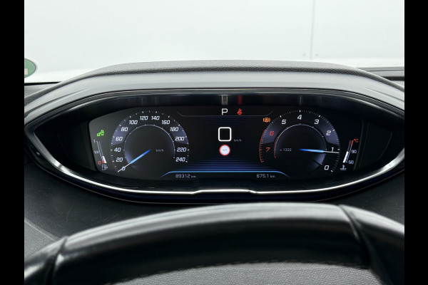 Peugeot 3008 1.2 PureTech Allure | Trekhaak | Pano | CarPlay | Keyless | 19 inch