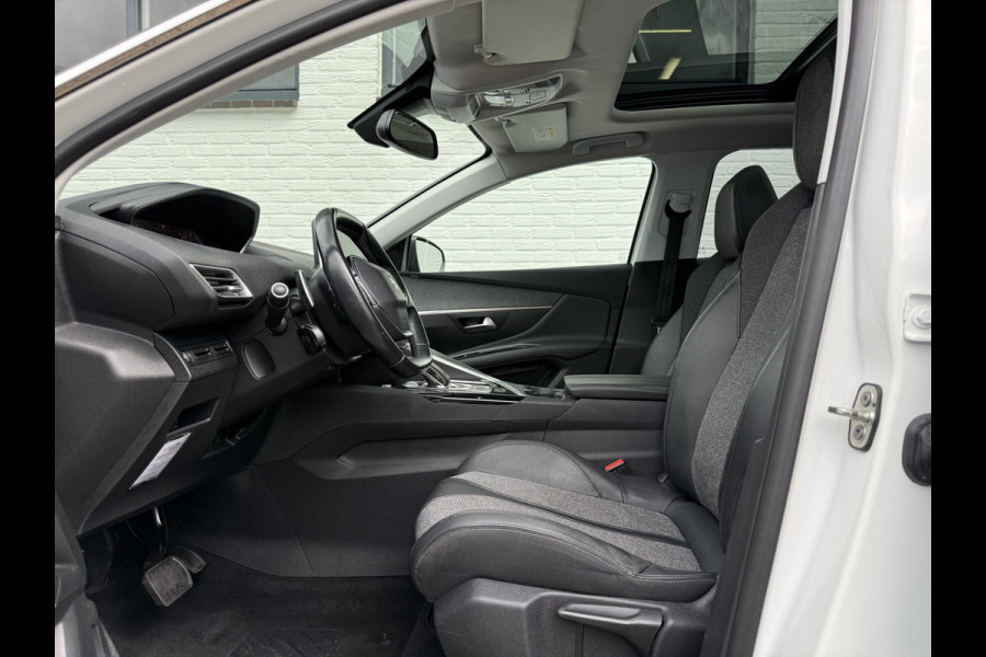 Peugeot 3008 1.2 PureTech Allure | Trekhaak | Pano | CarPlay | Keyless | 19 inch