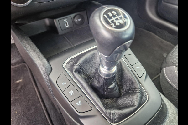 Ford FOCUS Wagon 1.0 EcoBoost Trend Edition Business Zeer nette auto |  Trekhaak |  Cruise | Navi | Parkeersensoren
