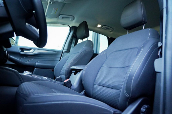 Ford Kuga 2.5 PHEV Titanium / Trekhaak wegklapbaar / Getint Glas / 18'' / Winterpack II / Incl BTW