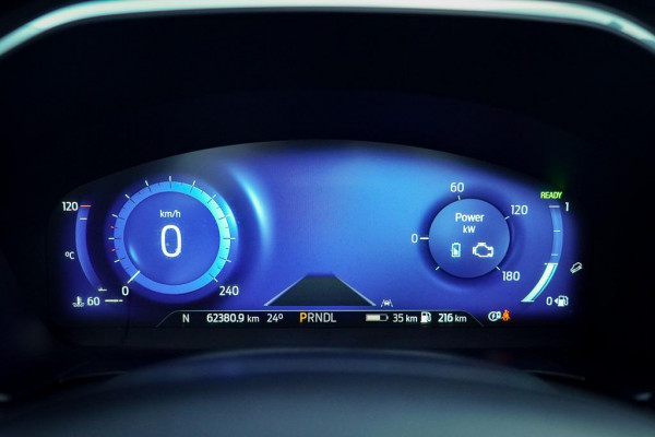 Ford Kuga 2.5 PHEV Titanium / Trekhaak wegklapbaar / Getint Glas / 18'' / Winterpack II / Incl BTW