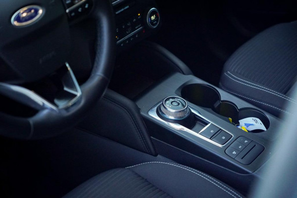 Ford Kuga 2.5 PHEV Titanium / Trekhaak wegklapbaar / Getint Glas / 18'' / Winterpack II / Incl BTW