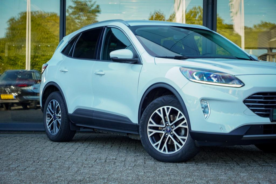 Ford Kuga 2.5 PHEV Titanium / Trekhaak wegklapbaar / Getint Glas / 18'' / Winterpack II / Incl BTW
