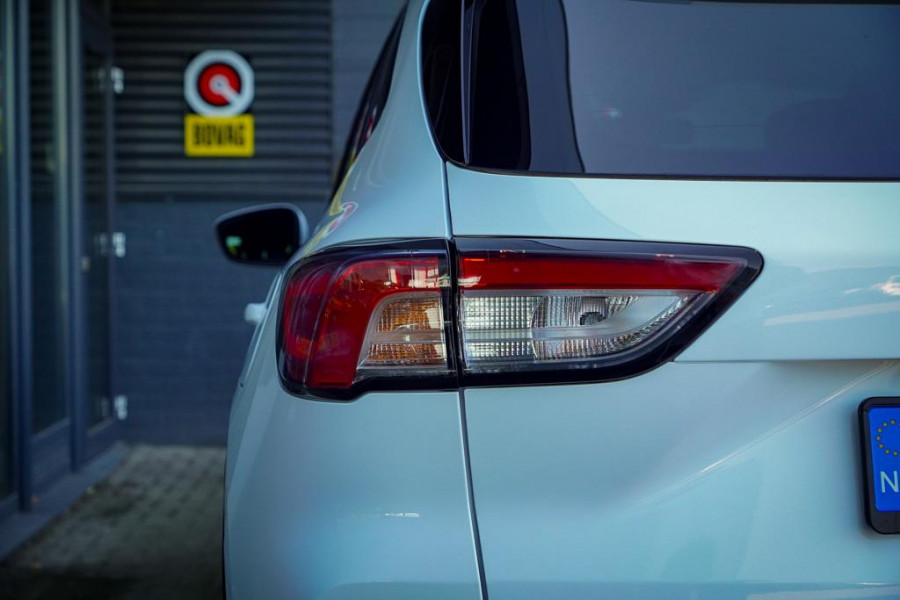 Ford Kuga 2.5 PHEV Titanium / Trekhaak wegklapbaar / Getint Glas / 18'' / Winterpack II / Incl BTW