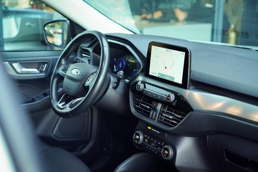 Ford Kuga 2.5 PHEV Titanium / Trekhaak wegklapbaar / Getint Glas / 18'' / Winterpack II / Incl BTW
