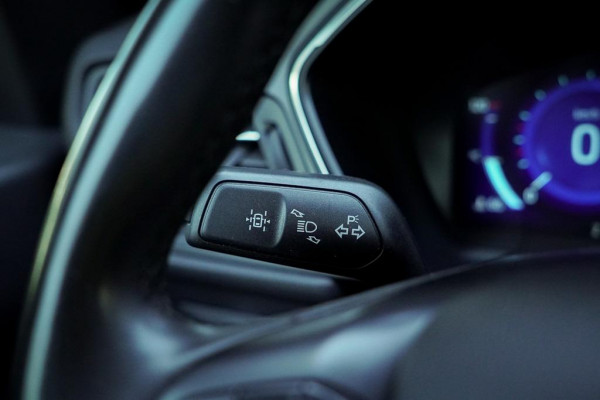 Ford Kuga 2.5 PHEV Titanium / Trekhaak wegklapbaar / Getint Glas / 18'' / Winterpack II / Incl BTW