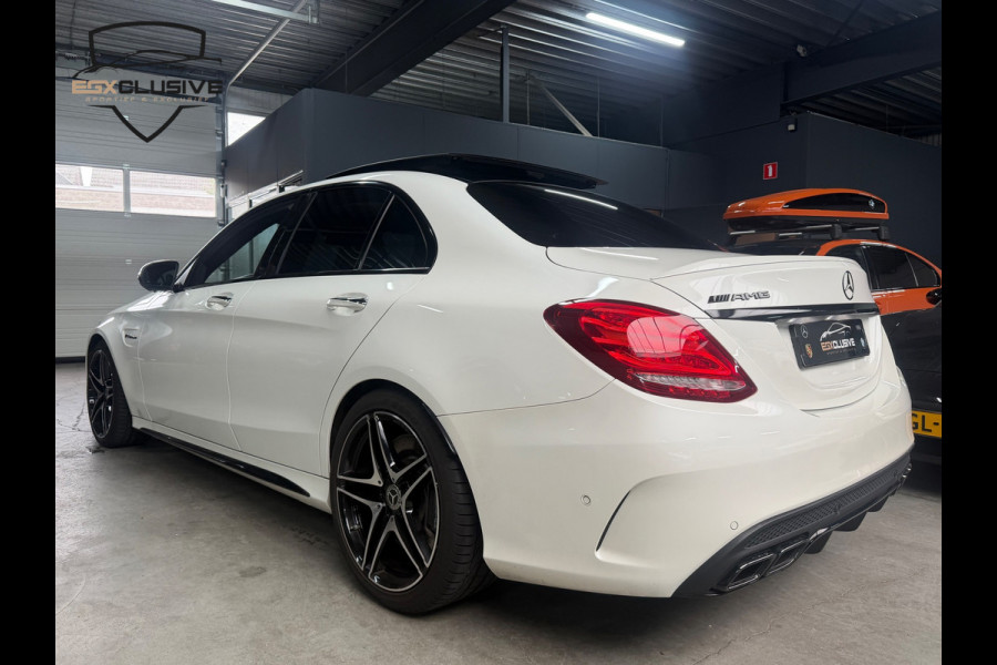 Mercedes-Benz C-Klasse AMG 63 Pano/Kuipstoelen/ACC/Camera