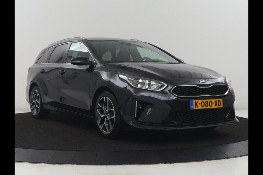 Kia Ceed Sportswagon 1.5 T-GDi MHEV GT-Line Edition | Cruise control | Trekhaak | Camera | Park assist | Carplay | Climate control | Full LED | 17" velgen