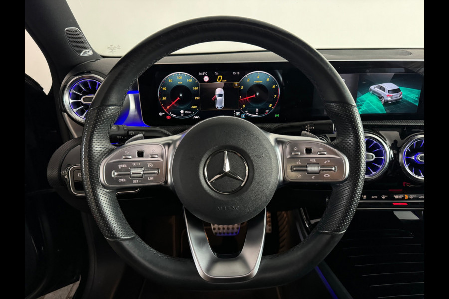 Mercedes-Benz A-Klasse 180 AMG Pano|Burmester|Sfeer|Camera|Dodehoek