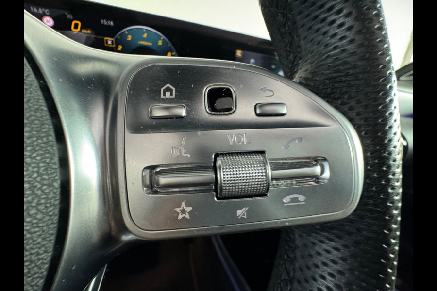 Mercedes-Benz A-Klasse 180 AMG Pano|Burmester|Sfeer|Camera|Dodehoek