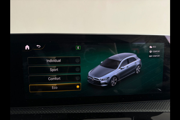 Mercedes-Benz A-Klasse 180 AMG Pano|Burmester|Sfeer|Camera|Dodehoek