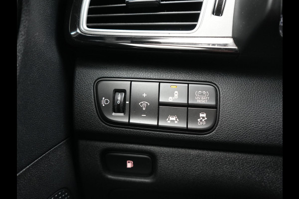 Kia Niro 1.6 GDi DynamicPlusLine 141pk | Adaptive Cruise | Camera | JBL Audio | Sportstoelen & Stuur Verwarmd | Keyless | Blis | Apple Carplay | Navigatie | DAB | Hybrid |