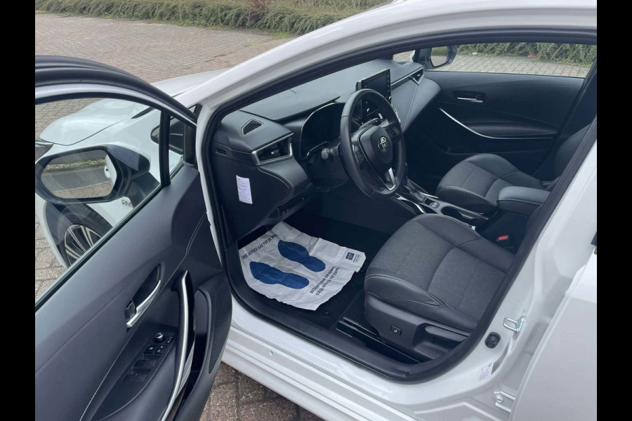 Toyota Corolla Touring Sports 1.8 Hybrid TeamNL / trekhaak / camera