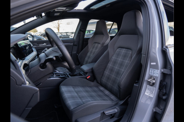 Volkswagen Golf 2.0 TDI DSG 200PK GTD | Pano | 19" R | Camera | BTW