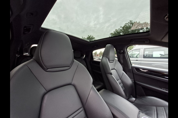 Porsche Cayenne Coupé 3.0 E-Hybrid Pano Trekhaak(3500) 360° Adapt.Cruise Memory Leder