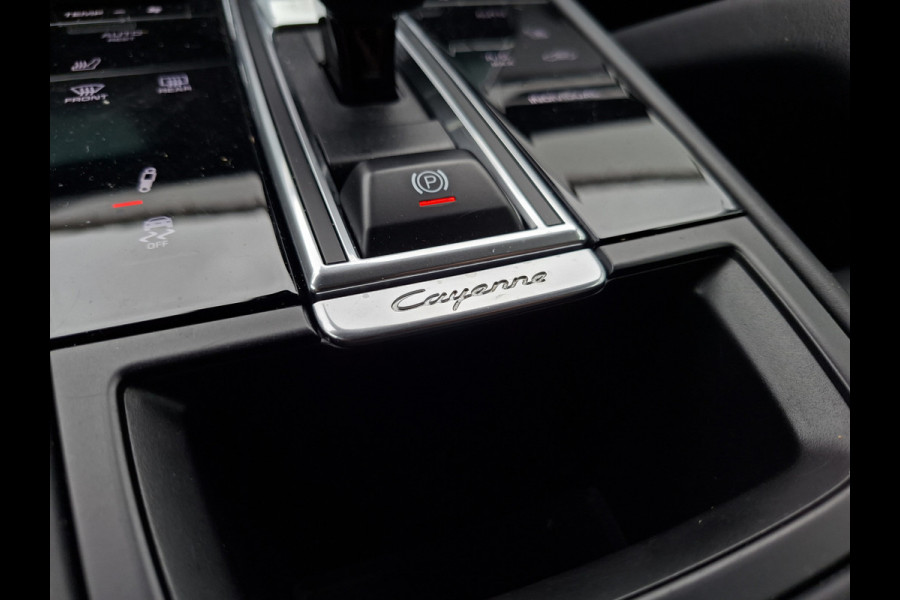 Porsche Cayenne Coupé 3.0 E-Hybrid Pano Trekhaak(3500) 360° Adapt.Cruise Memory Leder