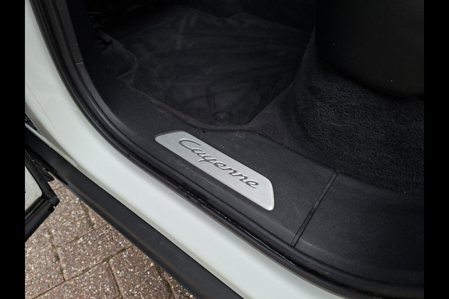 Porsche Cayenne Coupé 3.0 E-Hybrid Pano Trekhaak(3500) 360° Adapt.Cruise Memory Leder