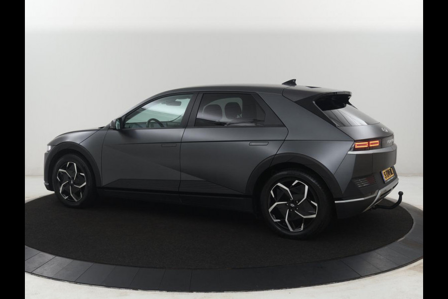 Hyundai IONIQ 5 Connect 77.4 kWh | SOH 94,1% | Half leder | Stuur/stoel verwarming Adaptive cruise | Trekhaak | BOSE sound | Camera | Park assist | Carplay | Climate control | Full LED