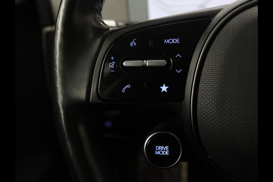Hyundai IONIQ 5 Connect 77.4 kWh | SOH 94,1% | Half leder | Stuur/stoel verwarming Adaptive cruise | Trekhaak | BOSE sound | Camera | Park assist | Carplay | Climate control | Full LED