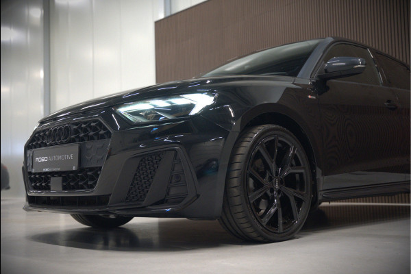 Audi A1 Sportback 35 TFSI S Line edition one S-Line | Bang & Olufsen | Stoelverwarming | Cruise Control | Ambiance Verlichting | Navigatie | Parkeersensoren | Apple Carplay | Climate Control | B&O | LED