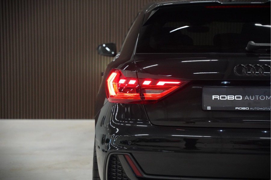 Audi A1 Sportback 35 TFSI S Line edition one S-Line | Bang & Olufsen | Stoelverwarming | Cruise Control | Ambiance Verlichting | Navigatie | Parkeersensoren | Apple Carplay | Climate Control | B&O | LED