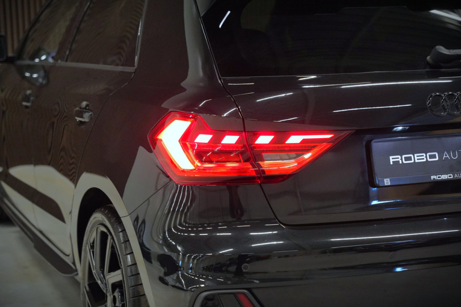 Audi A1 Sportback 35 TFSI S Line edition one S-Line | Bang & Olufsen | Stoelverwarming | Cruise Control | Ambiance Verlichting | Navigatie | Parkeersensoren | Apple Carplay | Climate Control | B&O | LED