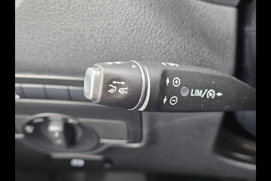 Mercedes-Benz Vito 119 CDI Lang DC Sport | Automaat | LED | 2x schuifdeur | Trekhaak | Leder | Stoelverwarming | Navi | ACC | Achterdeuren |