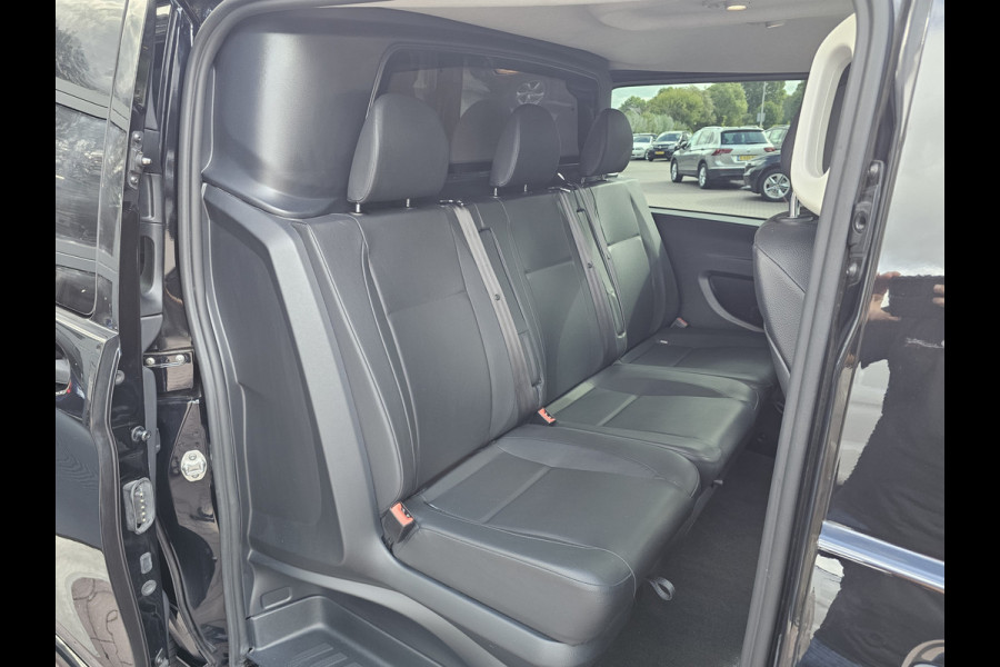 Mercedes-Benz Vito 119 CDI Lang DC Sport | Automaat | LED | 2x schuifdeur | Trekhaak | Leder | Stoelverwarming | Navi | ACC | Achterdeuren |