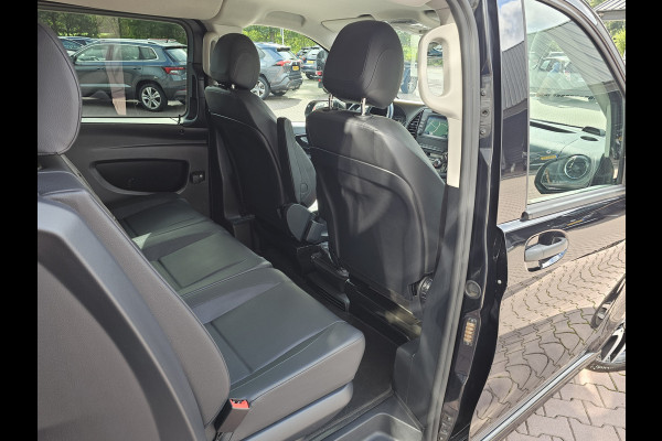 Mercedes-Benz Vito 119 CDI Lang DC Sport | Automaat | LED | 2x schuifdeur | Trekhaak | Leder | Stoelverwarming | Navi | ACC | Achterdeuren |
