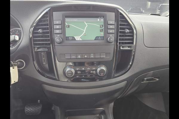 Mercedes-Benz Vito 119 CDI Lang DC Sport | Automaat | LED | 2x schuifdeur | Trekhaak | Leder | Stoelverwarming | Navi | ACC | Achterdeuren |