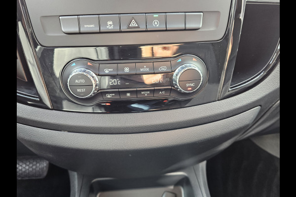 Mercedes-Benz Vito 119 CDI Lang DC Sport | Automaat | LED | 2x schuifdeur | Trekhaak | Leder | Stoelverwarming | Navi | ACC | Achterdeuren |