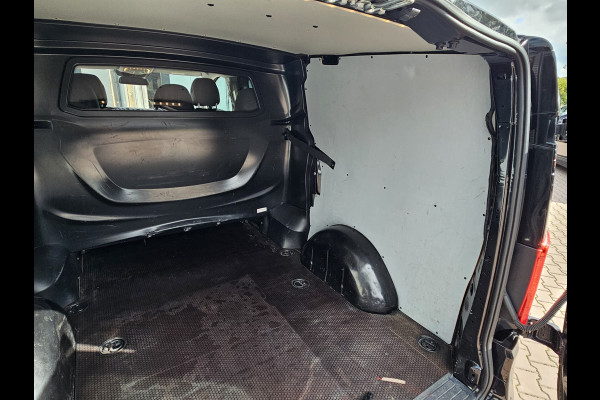 Mercedes-Benz Vito 119 CDI Lang DC Sport | Automaat | LED | 2x schuifdeur | Trekhaak | Leder | Stoelverwarming | Navi | ACC | Achterdeuren |