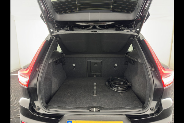 Volvo XC40 Recharge Pro [3-Fase-11kW] {SoH-94%} (INCL.BTW) Aut. *PANO | MEMORY-PACK | HARMAN/KARDON | ADAPTIVE-CRUISE | DIGI-COCKPIT | BLIND-SPOT | NAVI-FULLMAP | CAMERA | ECC | PDC | KEYLESS | HEATED-SPORTSEATS | 20''ALU*