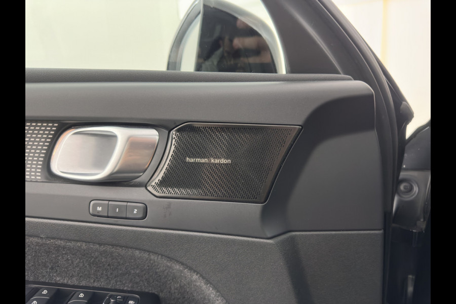 Volvo XC40 Recharge Pro [3-Fase-11kW] {SoH-94%} (INCL.BTW) Aut. *PANO | MEMORY-PACK | HARMAN/KARDON | ADAPTIVE-CRUISE | DIGI-COCKPIT | BLIND-SPOT | NAVI-FULLMAP | CAMERA | ECC | PDC | KEYLESS | HEATED-SPORTSEATS | 20''ALU*