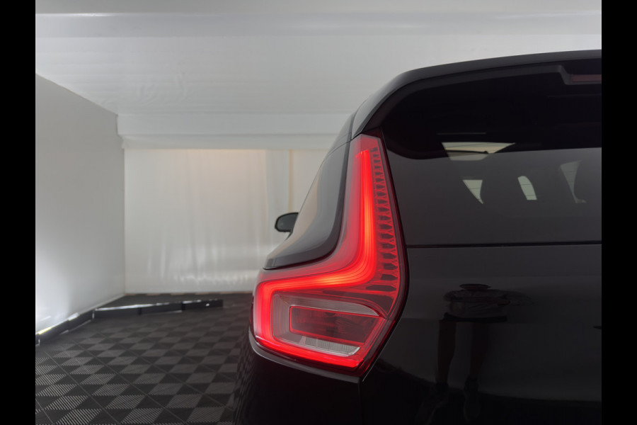 Volvo XC40 Recharge Pro [3-Fase-11kW] {SoH-94%} (INCL.BTW) Aut. *PANO | MEMORY-PACK | HARMAN/KARDON | ADAPTIVE-CRUISE | DIGI-COCKPIT | BLIND-SPOT | NAVI-FULLMAP | CAMERA | ECC | PDC | KEYLESS | HEATED-SPORTSEATS | 20''ALU*