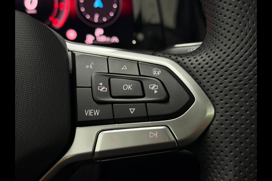 Volkswagen Golf 1.5 eTSI R-Line Pano|IQ|Dodehoek|Camera|ACC