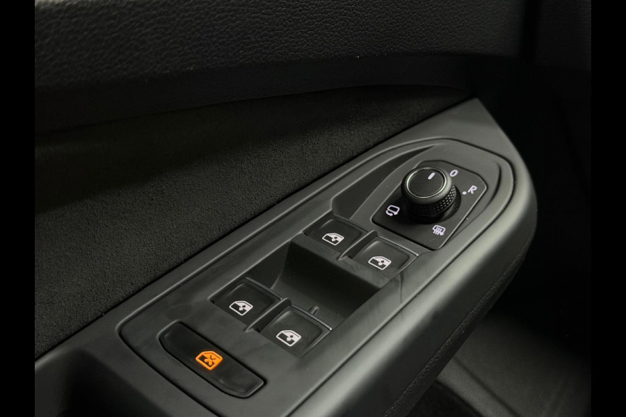 Volkswagen Golf 1.5 eTSI R-Line Pano|IQ|Dodehoek|Camera|ACC