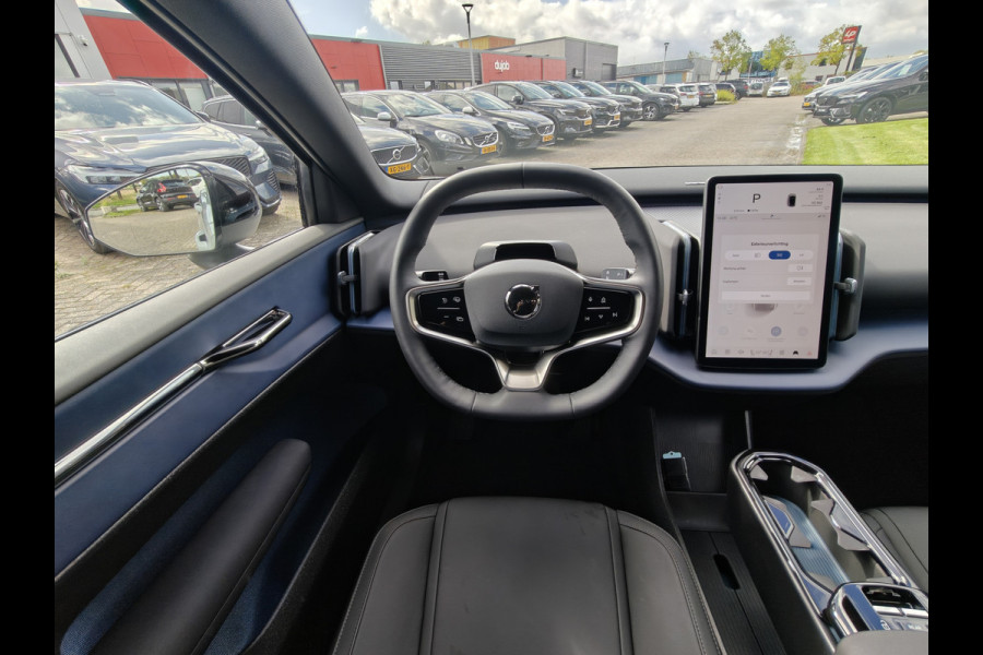 Volvo EX30 Extended Range 272PK Plus 69 kWh | BLIS | Stoel/Stuur verwarm. | Camera Achter | H&K | PDC V+A |