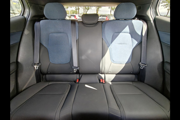 Volvo EX30 Extended Range 272PK Plus 69 kWh | BLIS | Stoel/Stuur verwarm. | Camera Achter | H&K | PDC V+A |