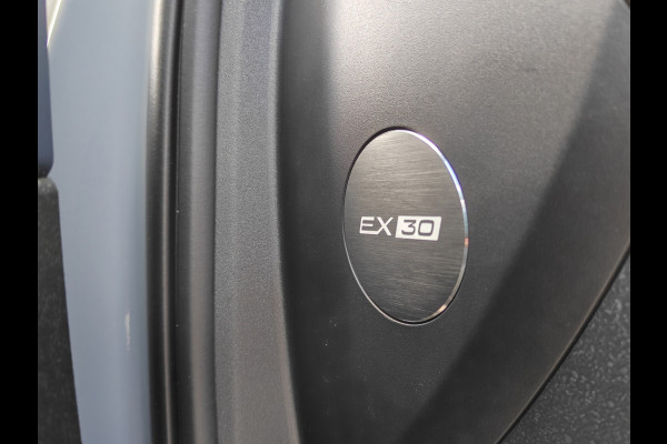 Volvo EX30 Extended Range 272PK Plus 69 kWh | BLIS | Stoel/Stuur verwarm. | Camera Achter | H&K | PDC V+A |