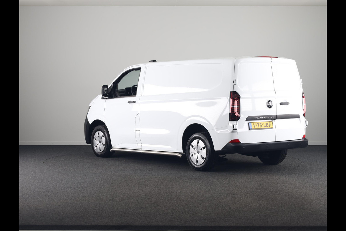 Volkswagen Transporter 2.0 TDI L1H1 28 Life Intro 110 pk | Verlengde garantie | Navigatie via App | Autom. airco | Parkeersensoren | Achteruitrijcamera |