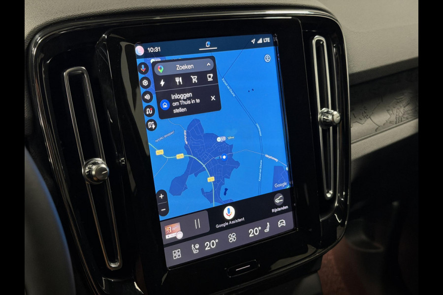Volvo EC40 Single Motor Extended Range Plus 82 kWh Panoramadak | Camera | Adapt. cruise | Pilot Assist | BLIS | Stoel-/Stuurverwarming