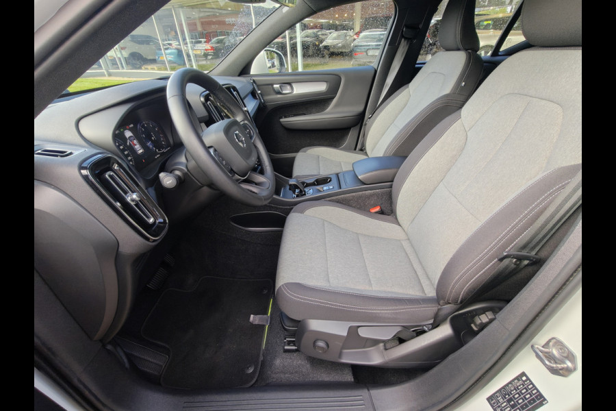 Volvo XC40 T2 130PK Automaat Momentum | Carplay | PDC V+A | Cruise Control | 18'' | DAB |