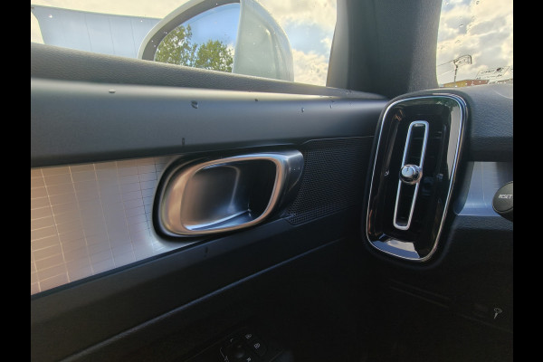 Volvo XC40 T2 130PK Automaat Momentum | Carplay | PDC V+A | Cruise Control | 18'' | DAB |